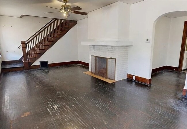 Photo - 1537 W William St