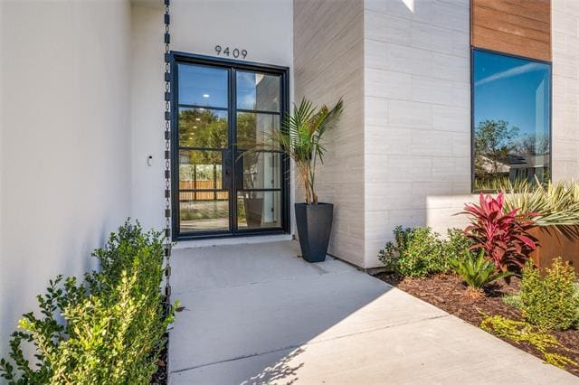 Photo - 9409 Lenel Pl