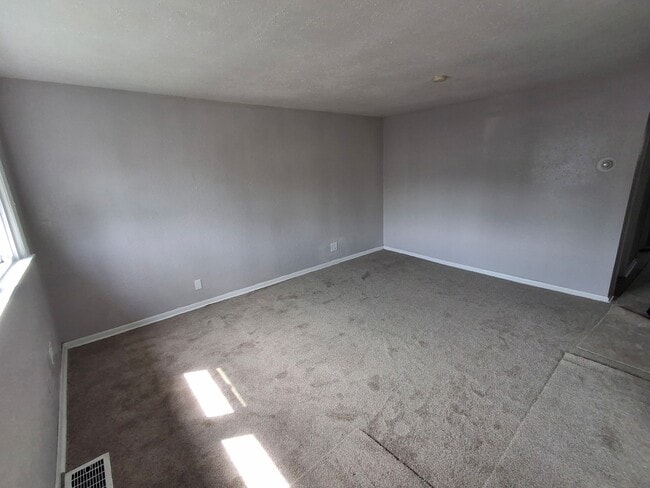 2738 Pierce Ave