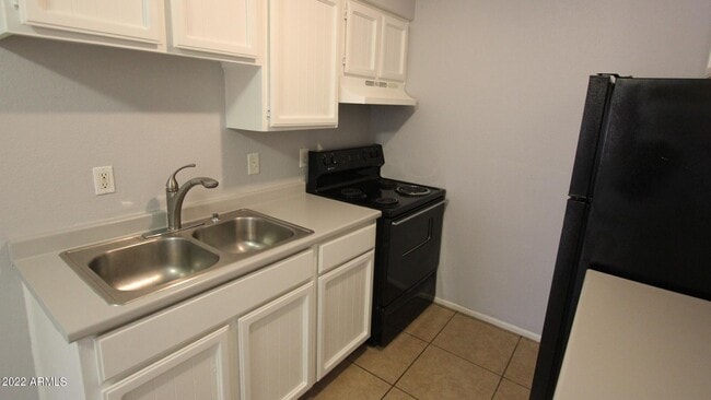 145 S Doran
