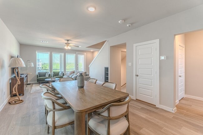 Photo - 494 S Centro Cir House