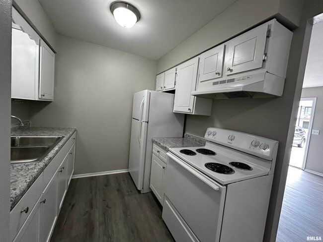 Photo - 1902 Sheridan Rd Unit 2