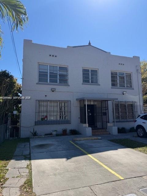 Building Photo - 2368 NW 3rd St Unit 4
