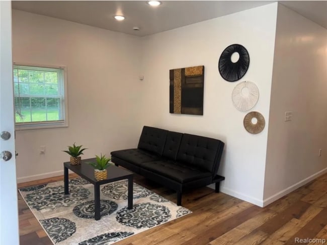 Photo - 15044 Dacosta St