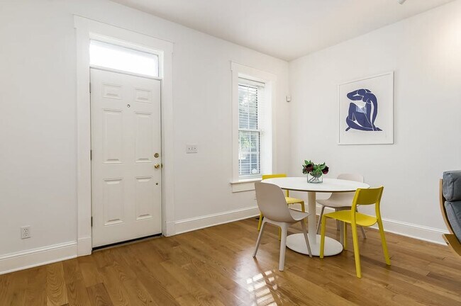 Photo - 265 S 5th St