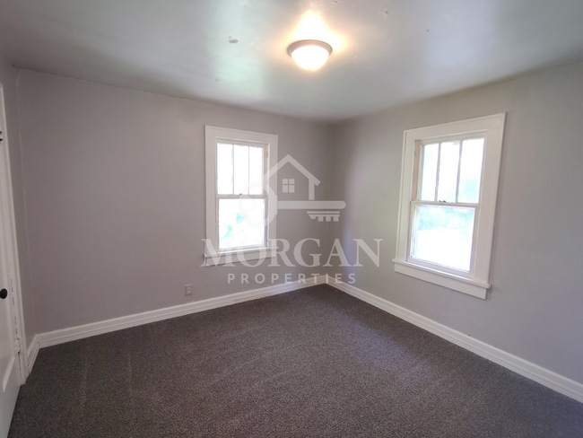 Photo - 1636 W 10th St