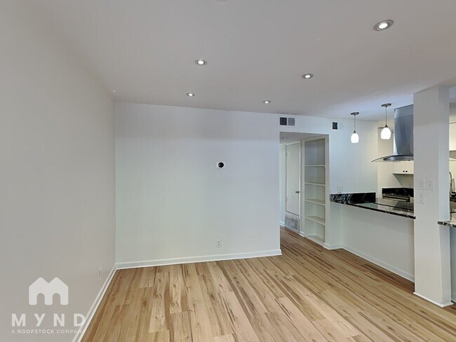 Photo - 500 E Riverside Dr Unit 108