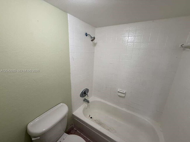 Photo - 1900 W 68th St Unit G308