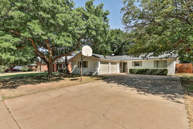 Building Photo - 4406 60th St