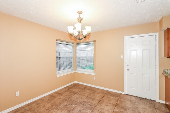 Photo - 14815 Oak Pines Dr