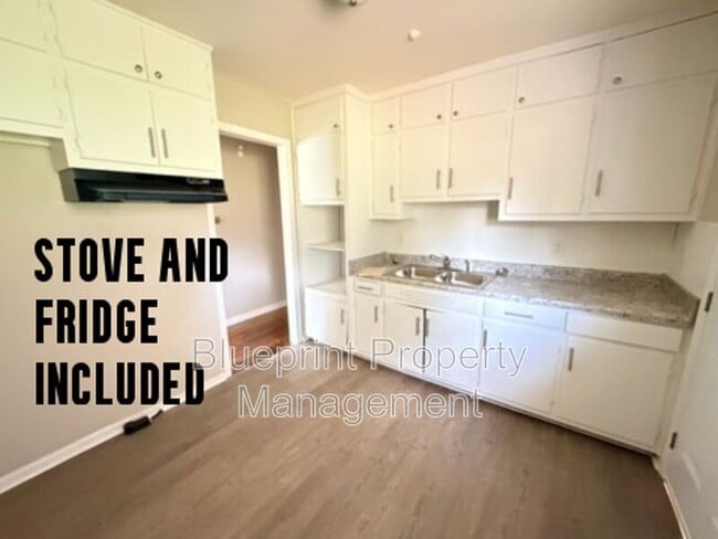 Photo - 3736 Oak Ave SW