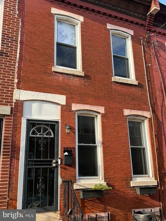 Photo - 1933 Cambridge St
