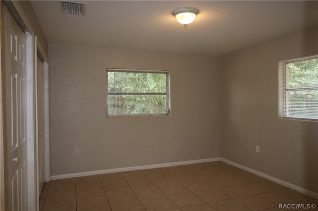 Photo - 13 S Washington St