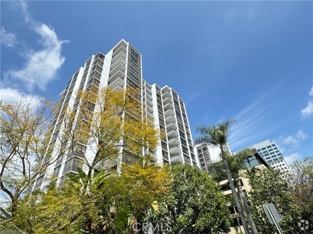 Building Photo - 345 Pioneer Dr Unit PH5 Rental