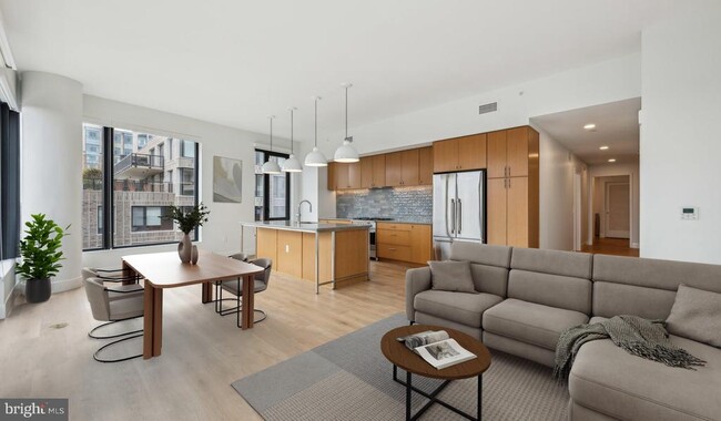 Building Photo - 10511 Strathmore Hall St Unit 2B-3B-920