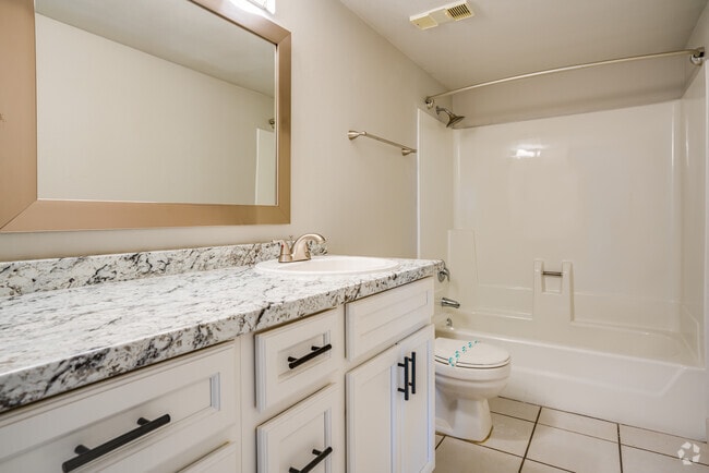 2 BR, 2 BA - 756SF