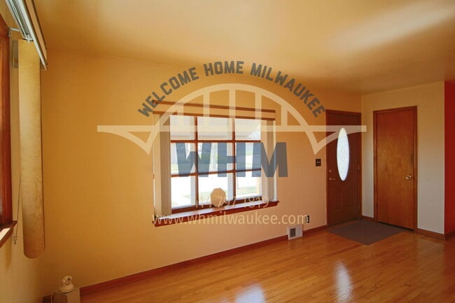 Photo - 7126 W Tallmadge Pl