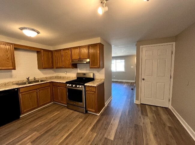 Photo - 1390 Lincoln Dr Unit A