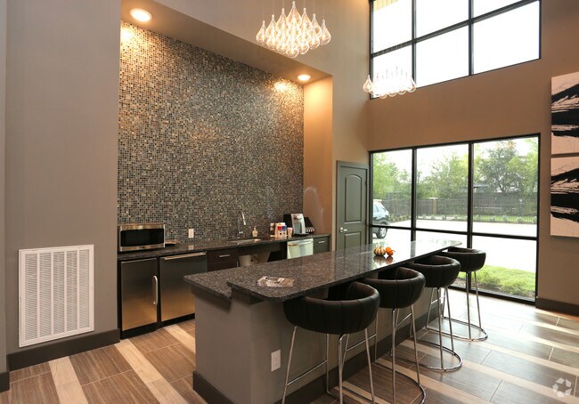 Photo - Oxford At Lake View