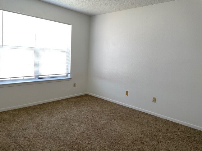 Photo - River Bend Apartments Unit 3000