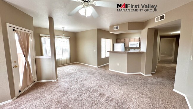 3 Bedrooms, 2 Baths and a Single Car Garage - 3 Bedrooms, 2 Baths and a Single Car Garage Condo