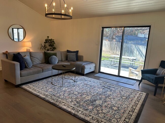 Photo - *** Near Domain * Stunning 4 Bedroom House * Fully Furnished * Designer Decorated * High End Luxu...