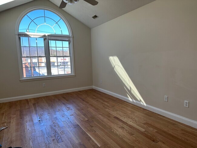 Photo - 52 Kenneth St