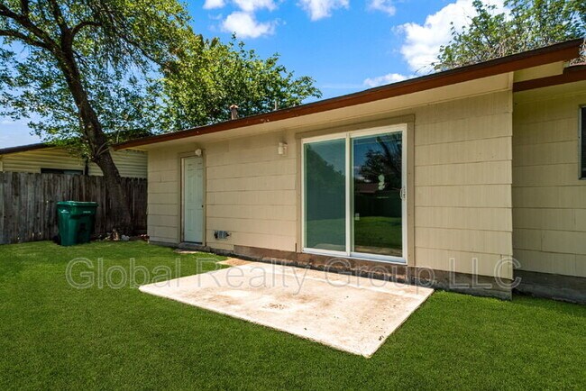 Photo - 517 Oak Dr