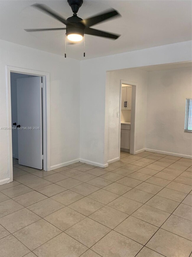 Photo - 2114 NE 168th St