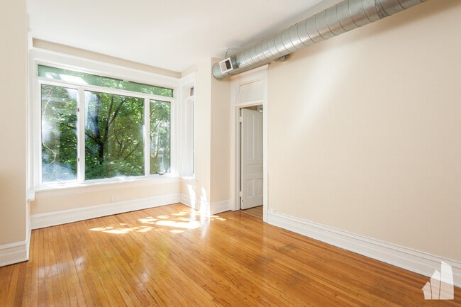 Photo - 900 W Newport Ave Unit 2