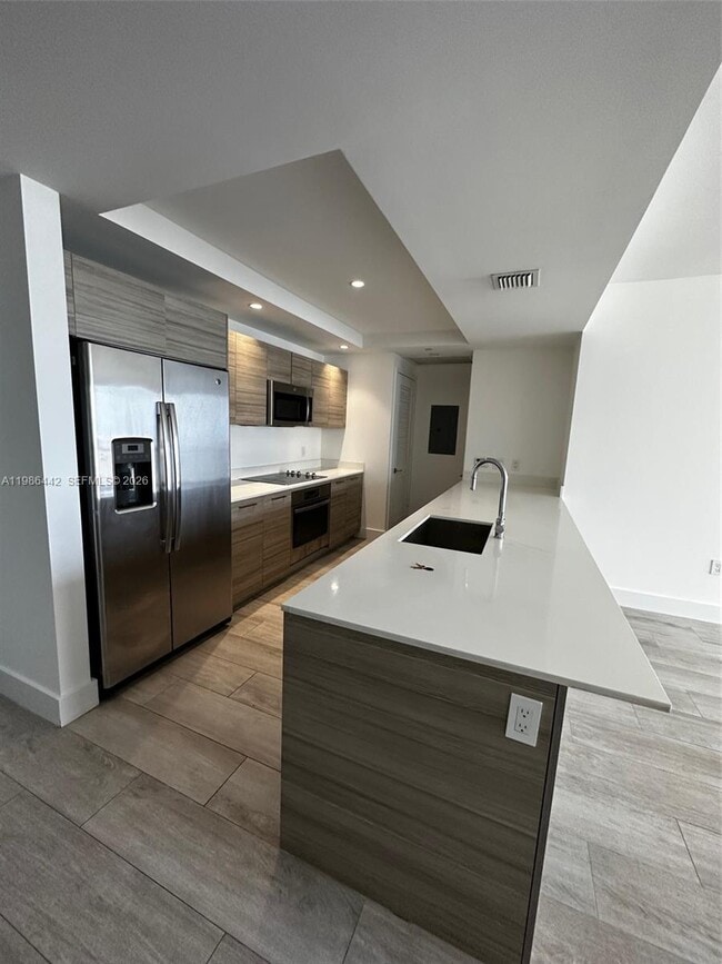 Building Photo - 121 NE 34th St Unit 2707