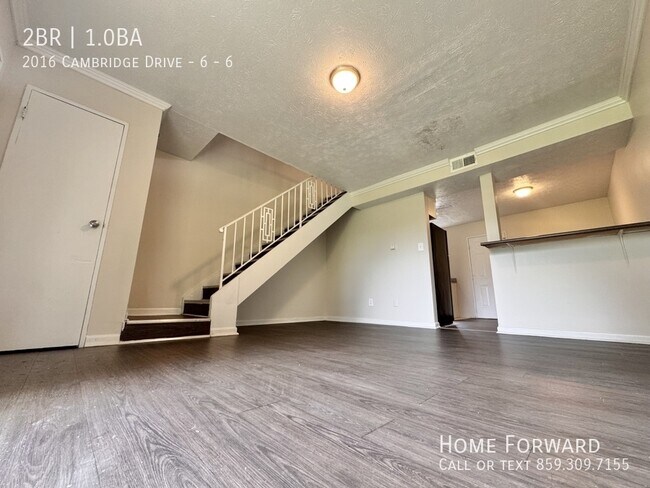 Photo - 2016 Cambridge Dr Apartment Unit 6