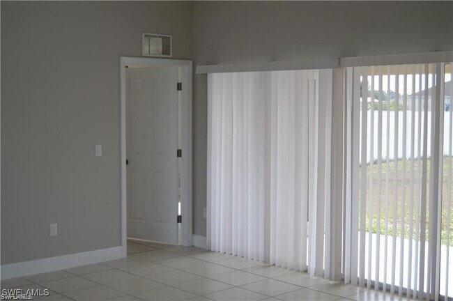 Photo - 4209 30th St SW