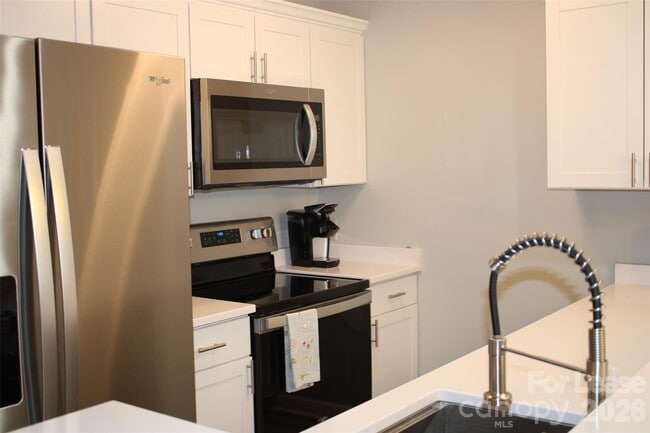 Photo - 17919 Kings Point Dr Unit E