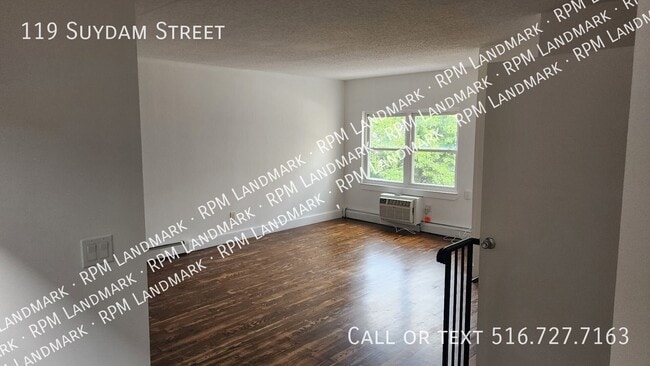 Photo - 119 Suydam St