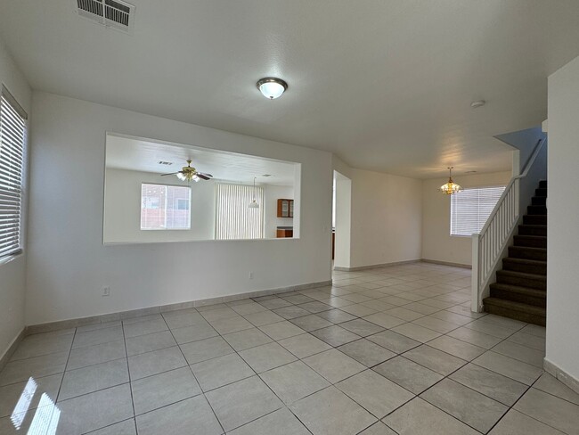 Photo - 6839 Scarlet Flax St