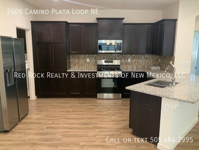 Photo - 2606 Camino Plata Loop NE