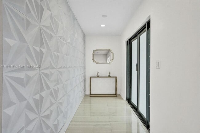 Photo - 1141 N North Lake Dr