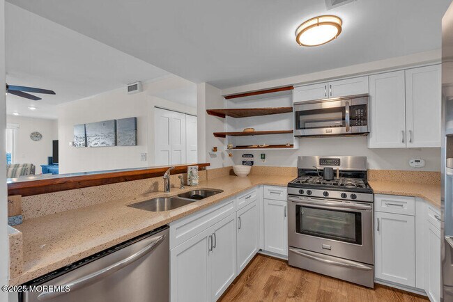 Photo - 422 Ocean Blvd N Unidad 3J