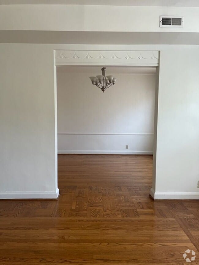 Building Photo - Westwood Unit 47 1N Rental