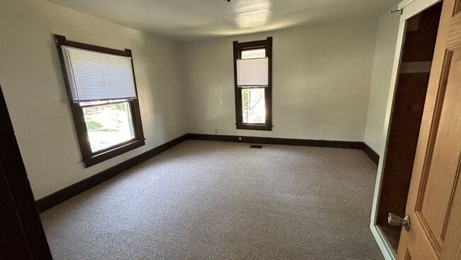 Photo - 310 E 11th St