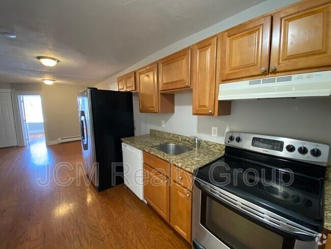 Building Photo - 44 Floyd St Unit 3 / 3rd Floor Rental