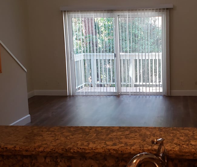 Photo - 7131 N Farralone Ave Unidad 47