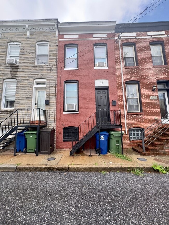 Building Photo - 16 N Madeira St