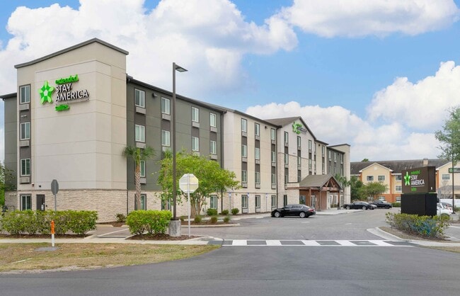 Building Photo - Furnished Studio-Tampa - Northeast Rental