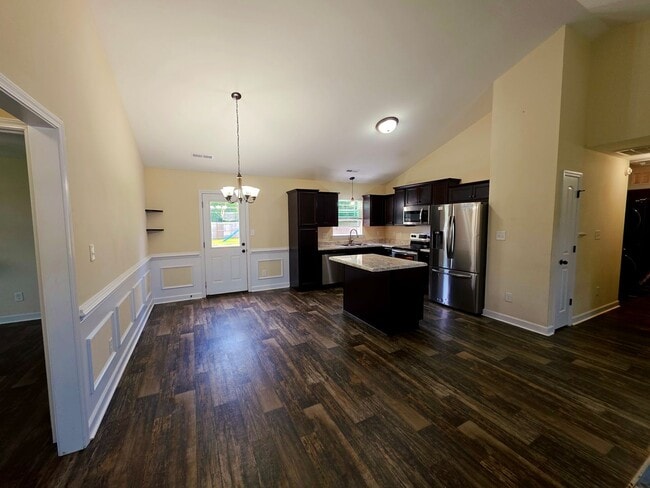 Photo - 3BD 2BA in Bradford Estates