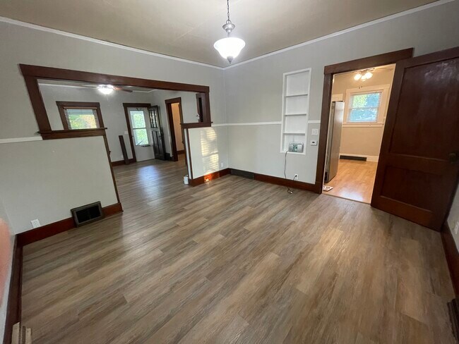 Photo - 401 N Polk St