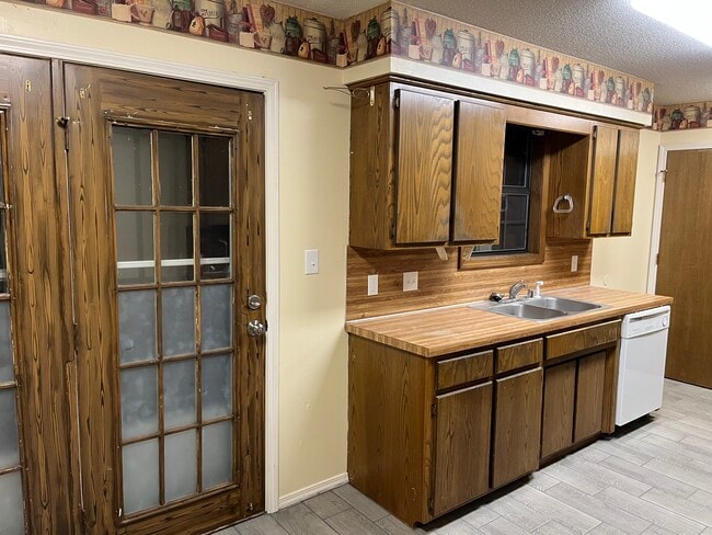 Photo - 1603 Brooken Hill Dr