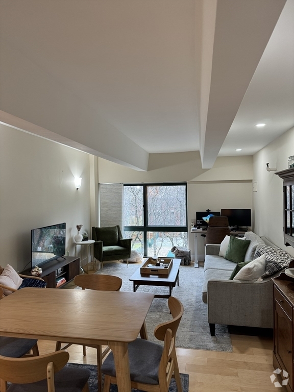 Building Photo - 42 8th St Unit 3403 Rental