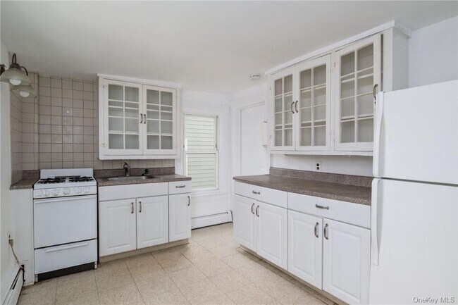 Photo - 72 High Ave Unit 2